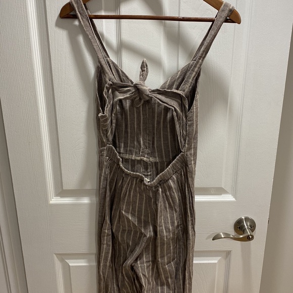 Jumpsuit - backless - Picture 3 of 4